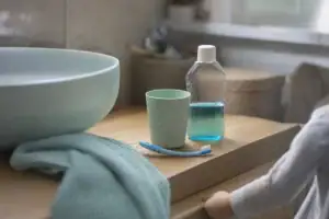 Mundspülung und Munddusche für Kinder: ab wann?